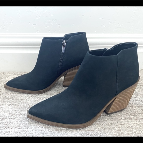 Vince Camuto black booties size 8 1/2 - NEW - Picture 2 of 6
